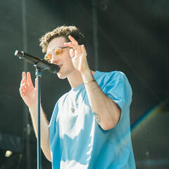 lauv