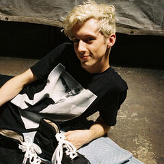 troye